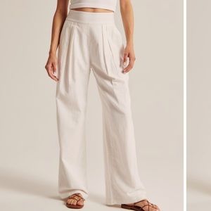 Wide leg linen blend pant in white, size XS Short, great condition, brand: A&F